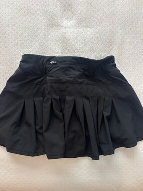 CRZ Yoga Black Pleated Athletic Skort with Zipper Pocket